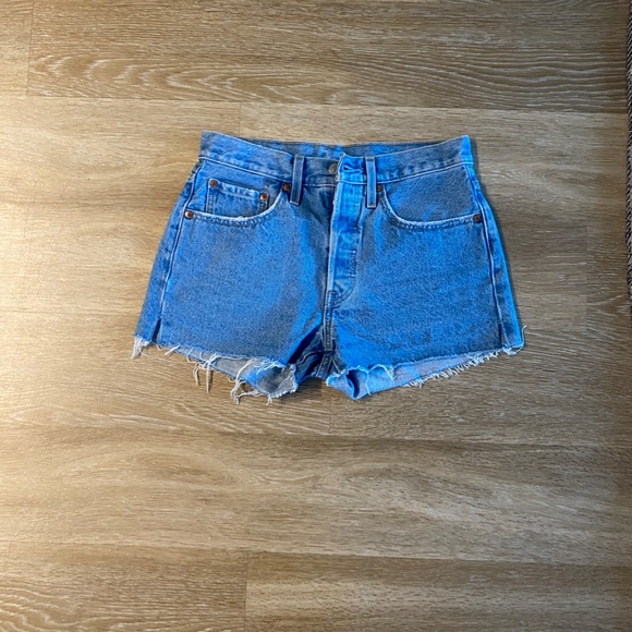 Levi's 501 light denim high waisted short - Picture 5 of 5